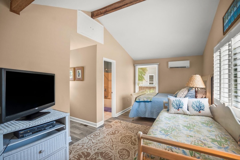 Distinctive Island Living - 835 Bonito Rd, Fripp Island