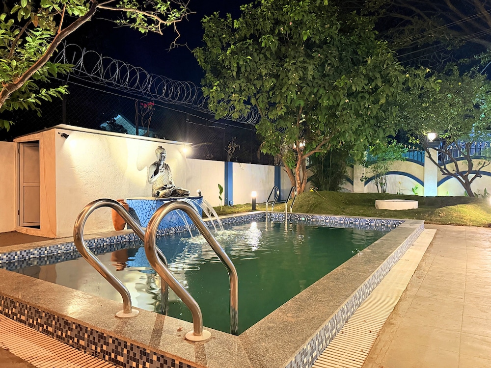 Anand Mansion