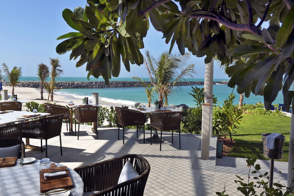 Nurai Island Resort