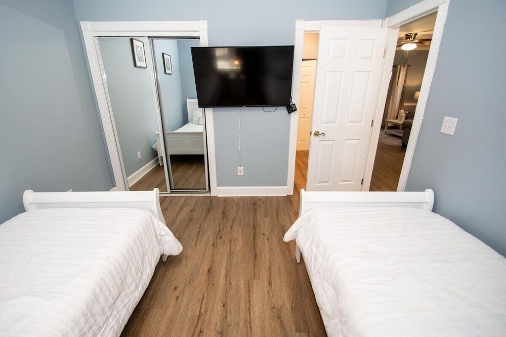 Magnolia North 4868-105 2 Bedroom Condo