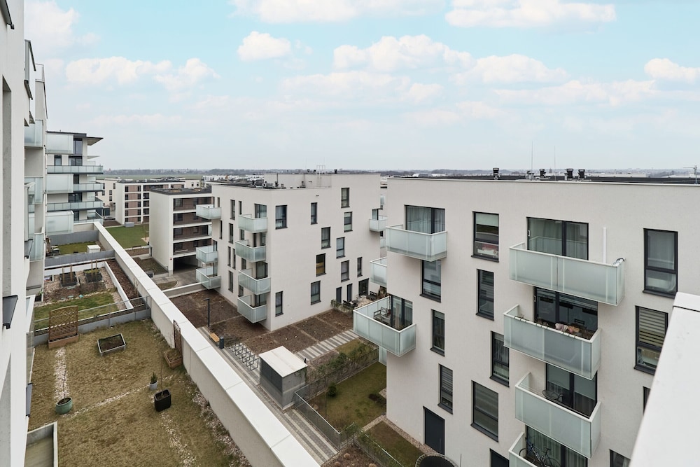 Apartment Wroclaw Architektow by Renters view 4