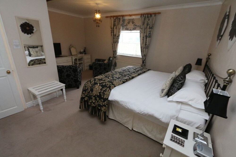 Ternhill Farm House