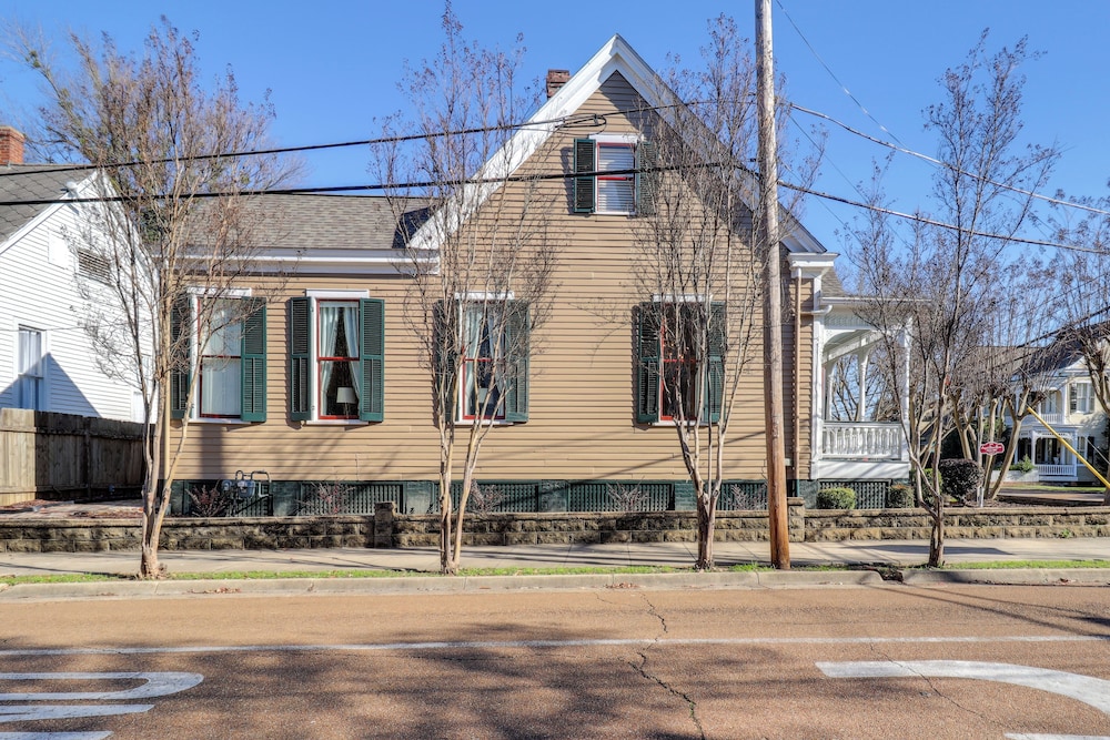 Walk to Mississippi River & Dtwn: Historic Haven!