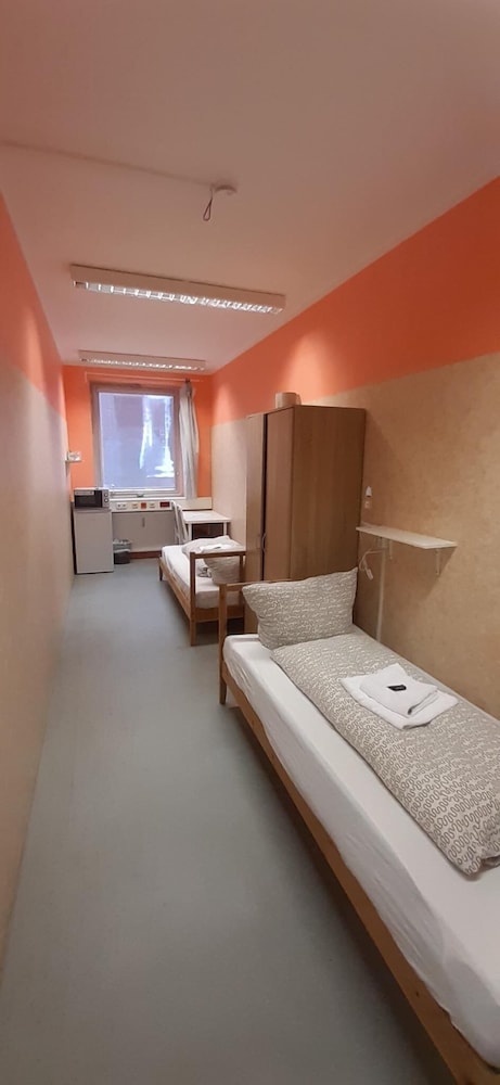 2-Rent Group Hostel Zimmer&Apartments GKP2