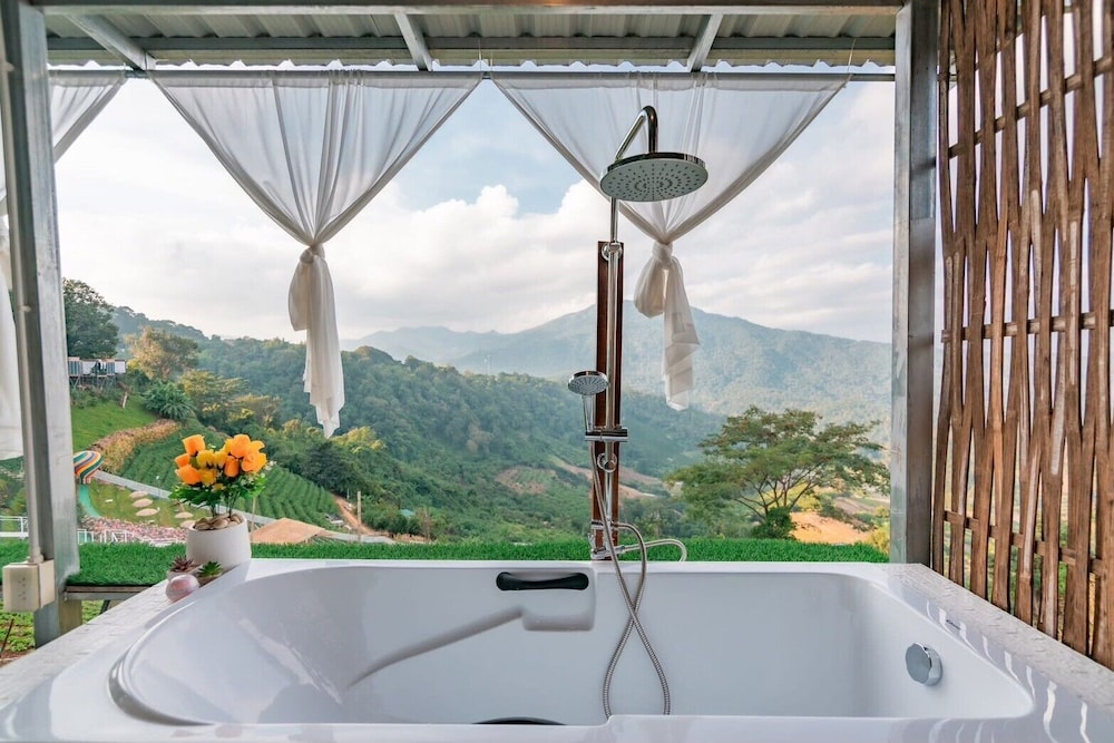 Long hug khao homestay