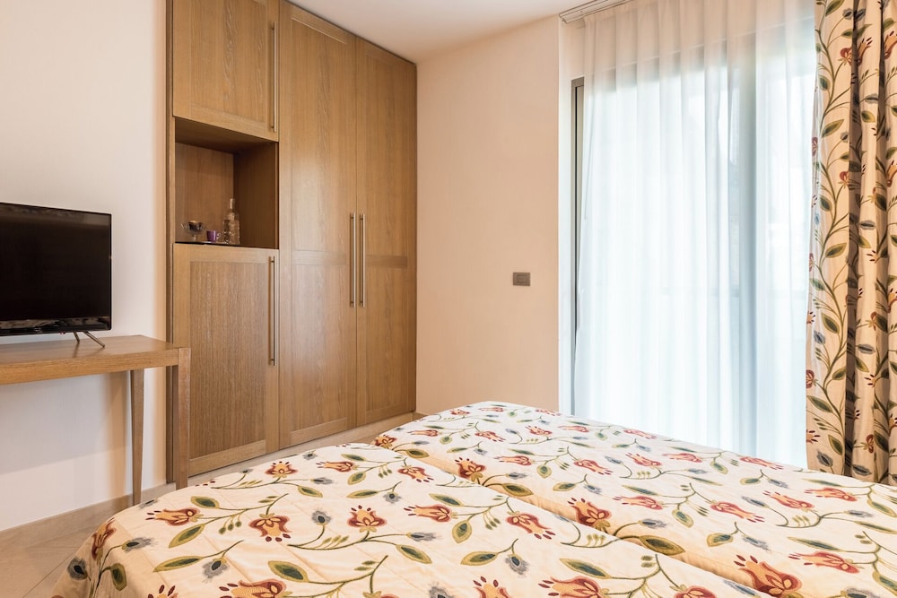 Katja Hotel
