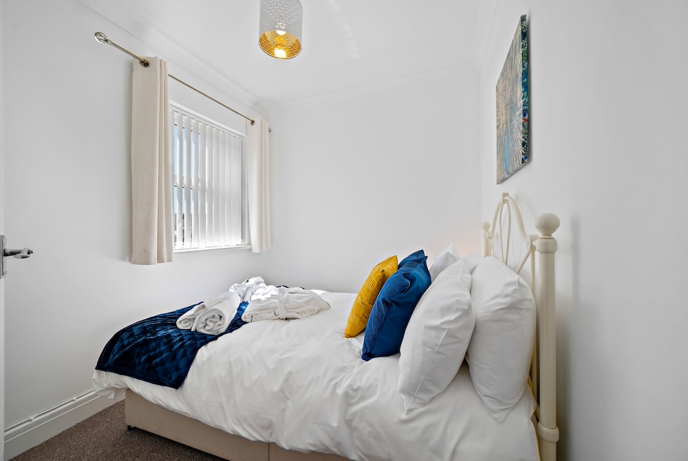 Stay In Cardiff Canton St. John's Court Apartment