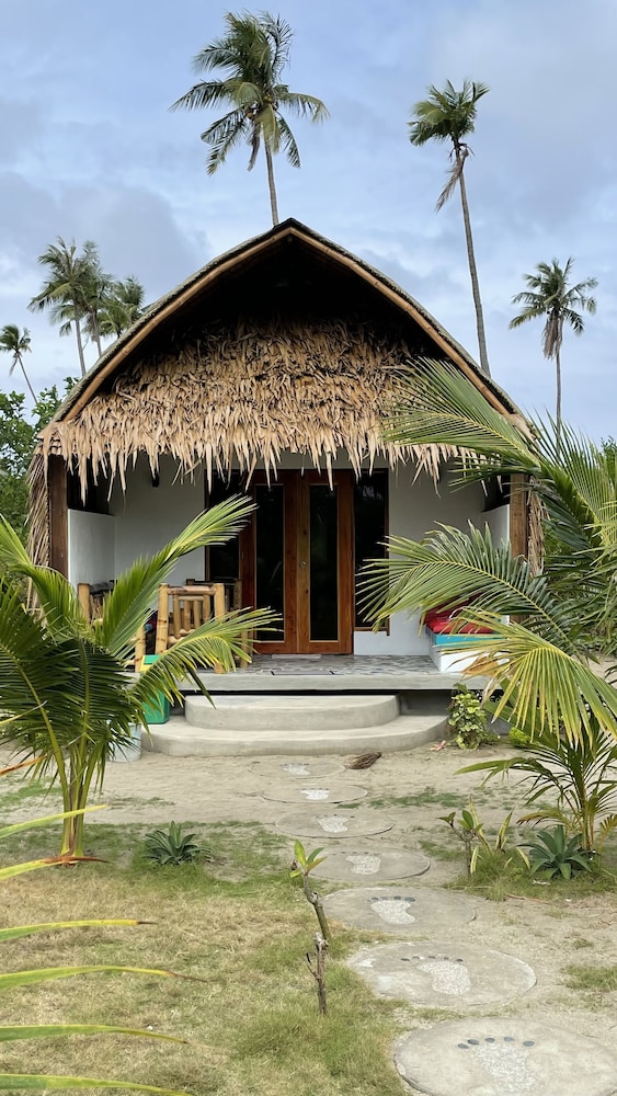 Footprints Beach Resort 24