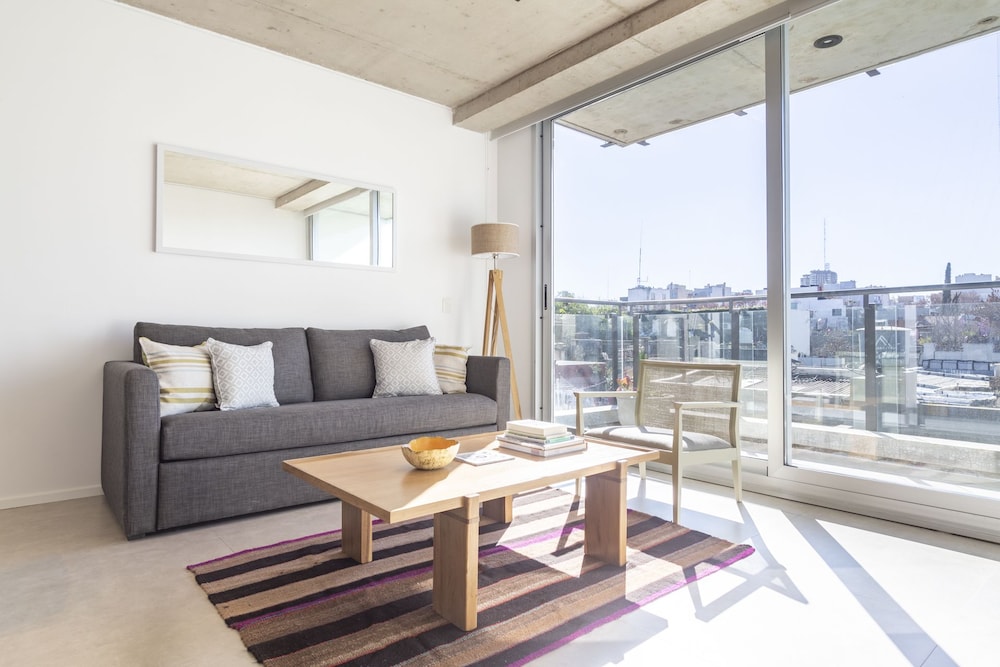 Floralis Suites by Be Local