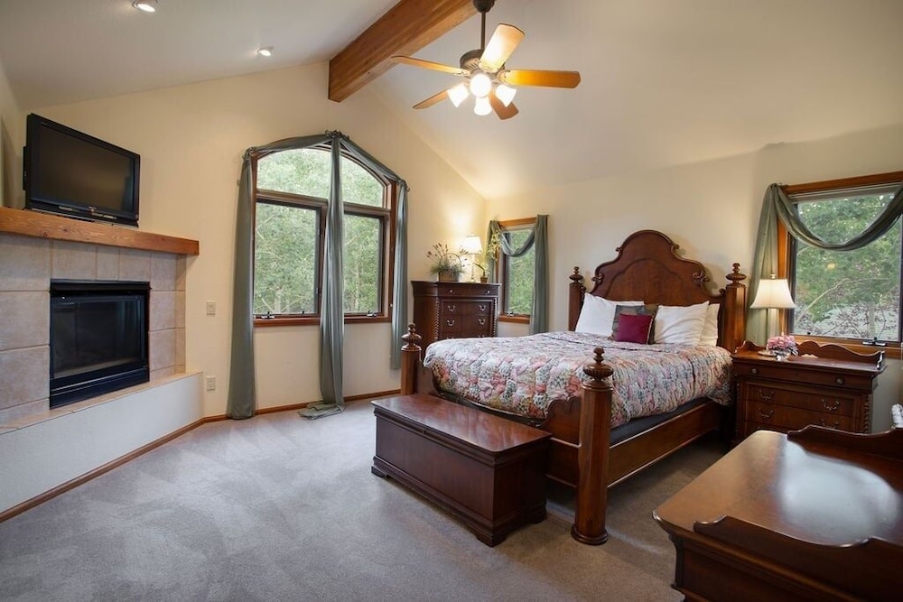 Streamside Lane 4 Bedroom Home
