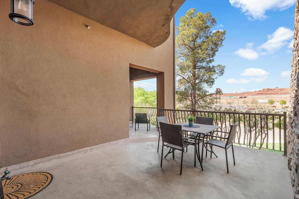 Sunset Vista - Amazing Views - Pet Friendly!