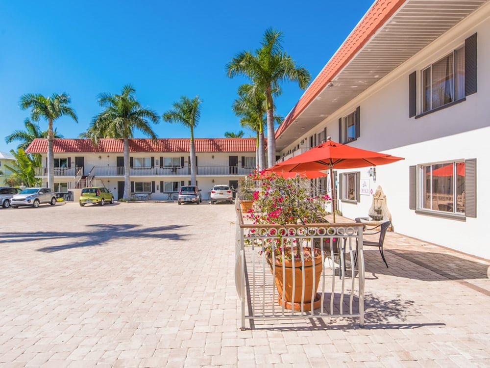 Orlando Vacations - Hibiscus Suites - Gateway to Siesta Key - Property Image 5