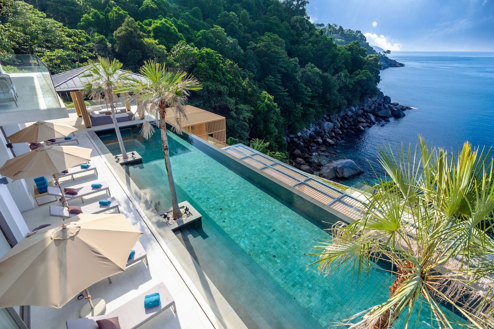 The Aquila Villa