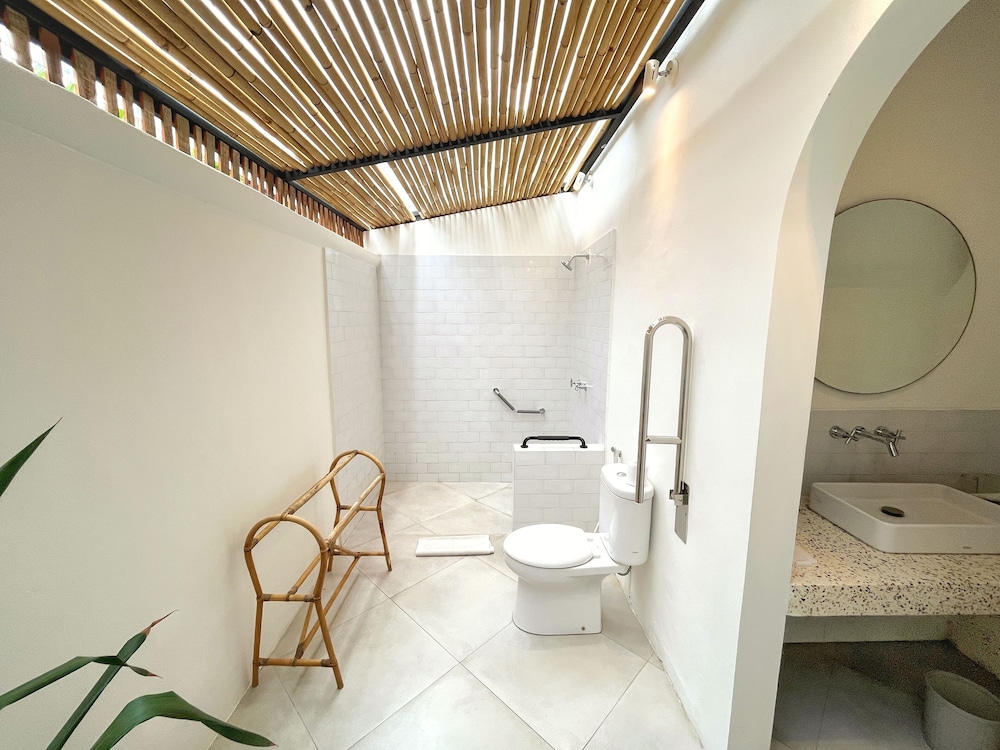 Lovely 2BR Villa Close to The Beach
