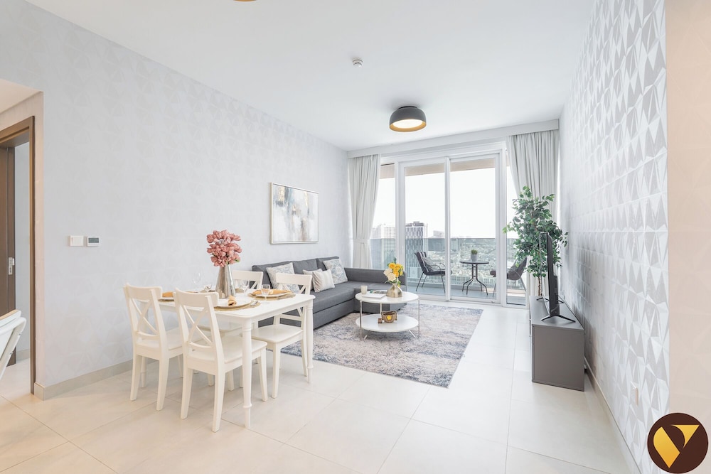 Vogue 2BHK Dubai Frame View Park Metro