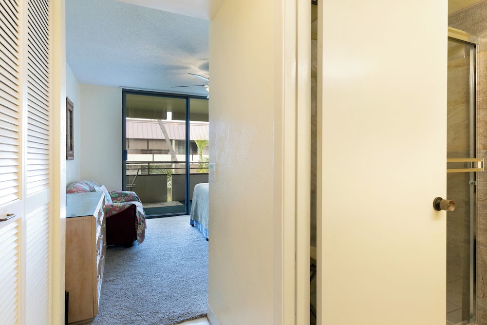 White Sands Village 214 Modern Condo for 4 w/ Enviable Ocean Views!