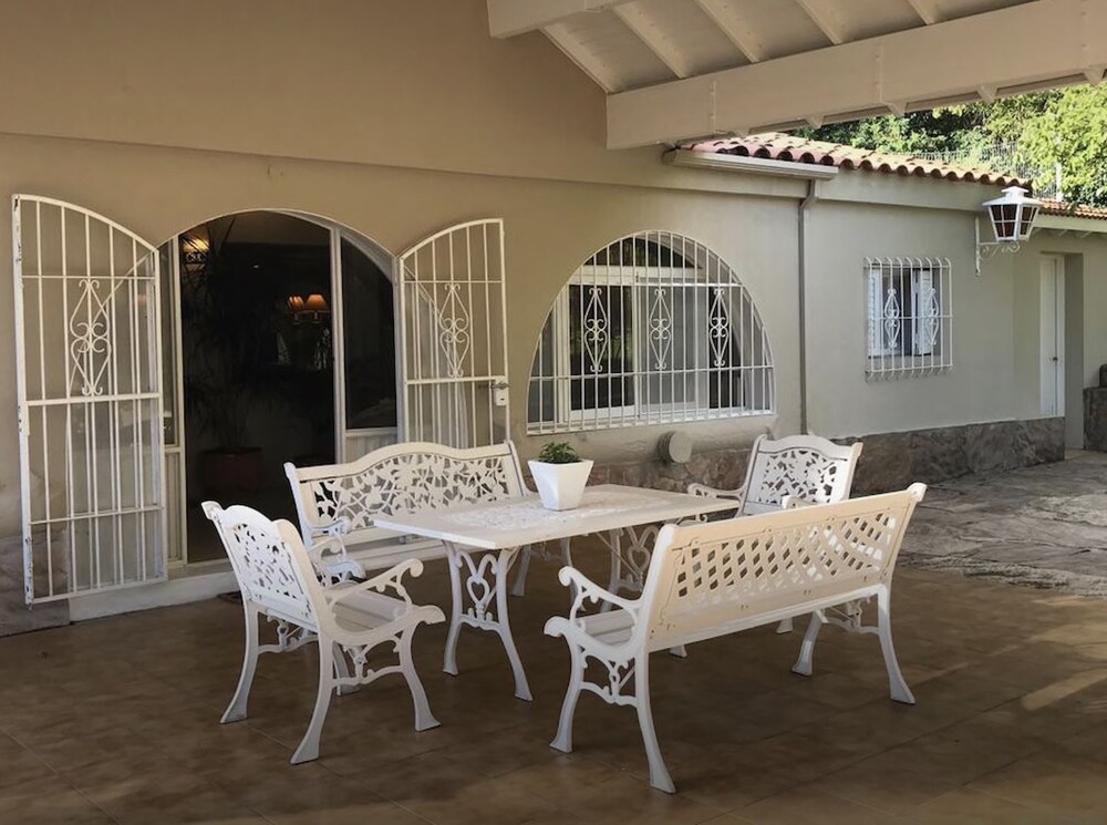 Hermosa Casa de Adobe