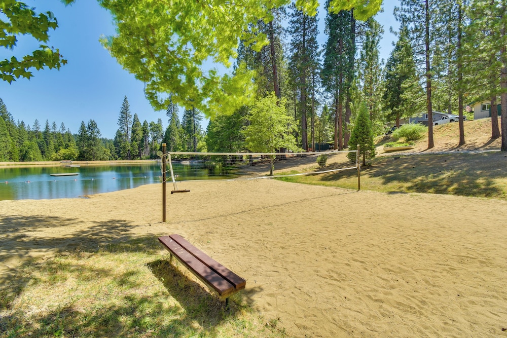 Sleek Blue Lake Springs Retreat w/ Deck & Yard!