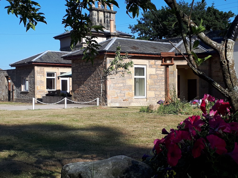 Darwin Cottage Self Catering in Elgin, photo 17
