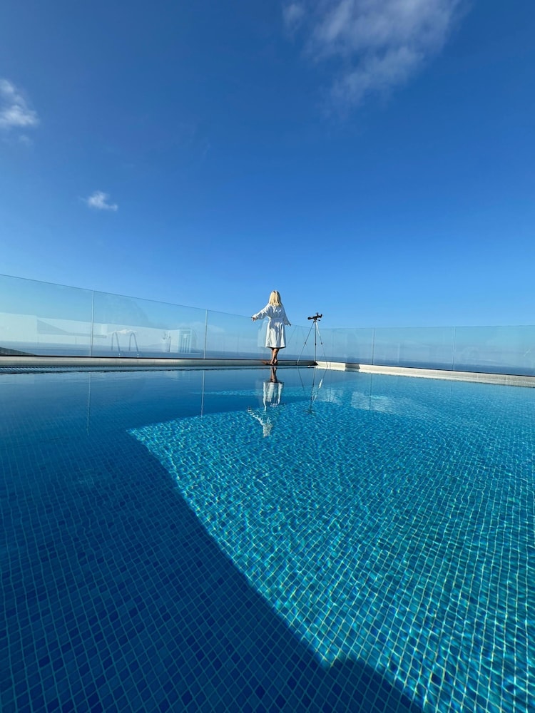 65 Stairs to Heaven Private Pool
