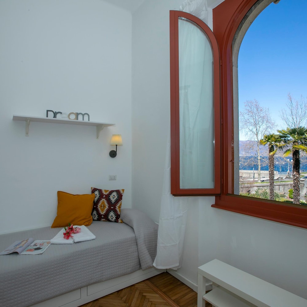 Residenza Gardenia Lake View Luino Center view 4