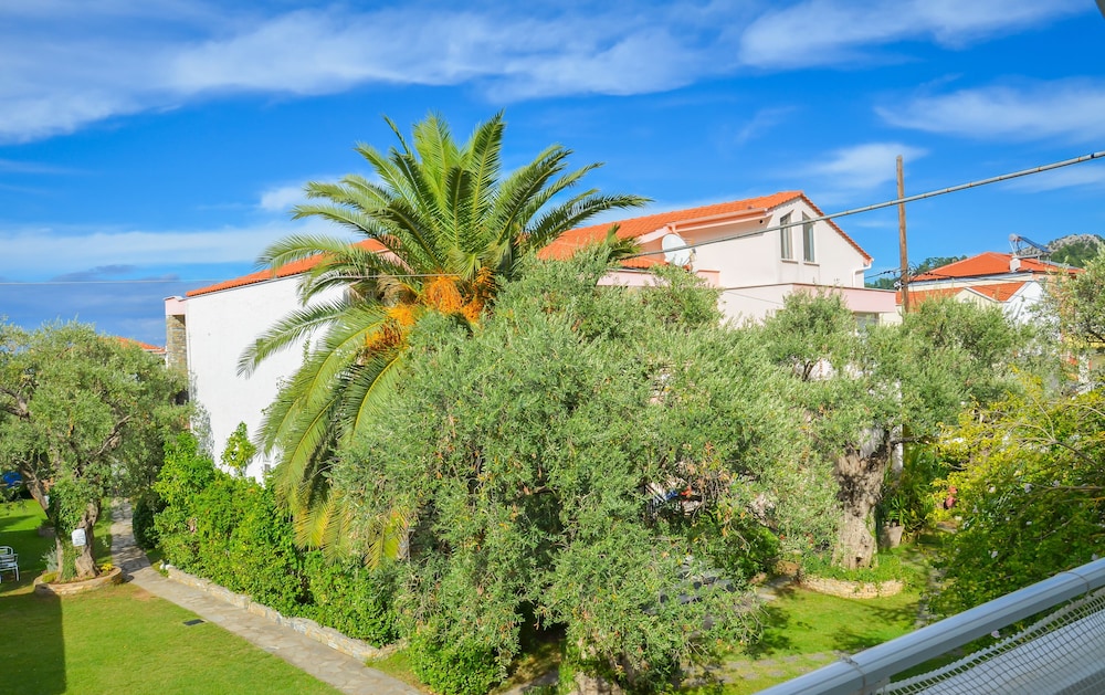 Villa Eden photo 1