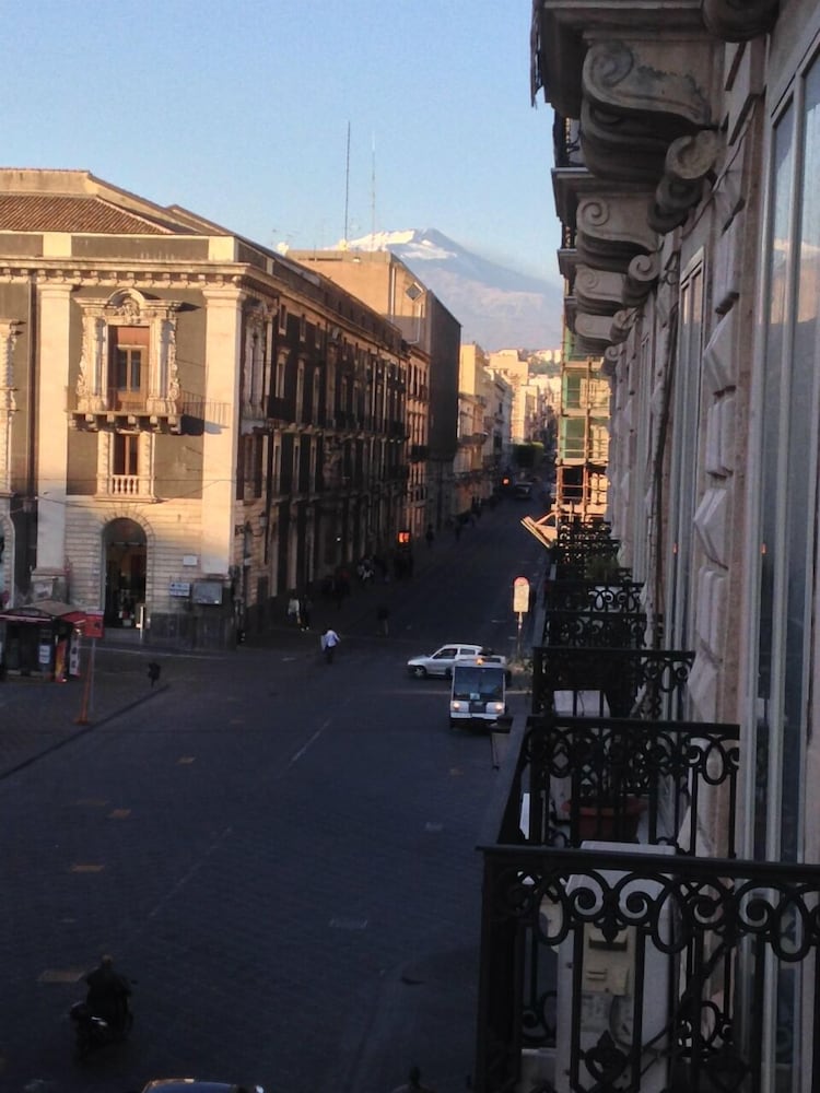 Accatania