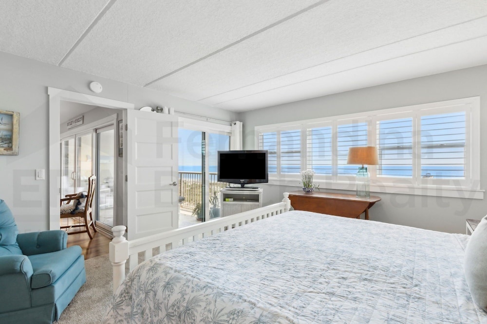 444 Amelia By The Sea 3 Bedroom Condo