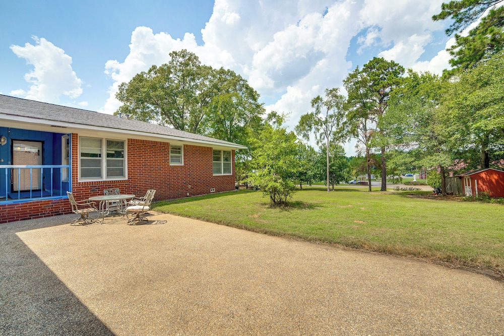 10 Mi to Lake Palestine: South Tyler Location!