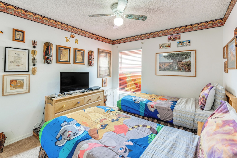 3 Mi to Disney World: Poolside Oasis w/ Game Room