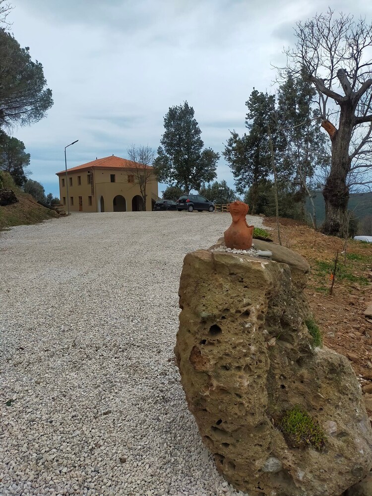 Elegant and Relaxing Farmhouse Nestled in the Heart of Cilento en Serramezzana