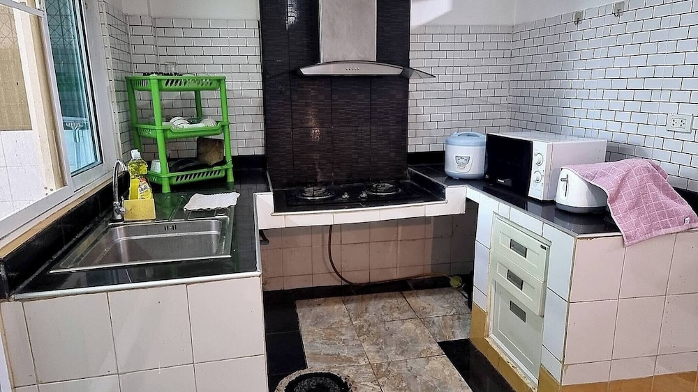 Chiang Mai Oasis 2-bedroom Home With Private Entrance & Modern Amenities
