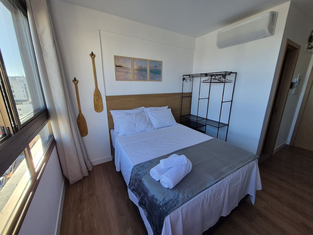 Fully Equipped Accommodations in a Building With a Pool, 270m From Barra Beach - Caoa