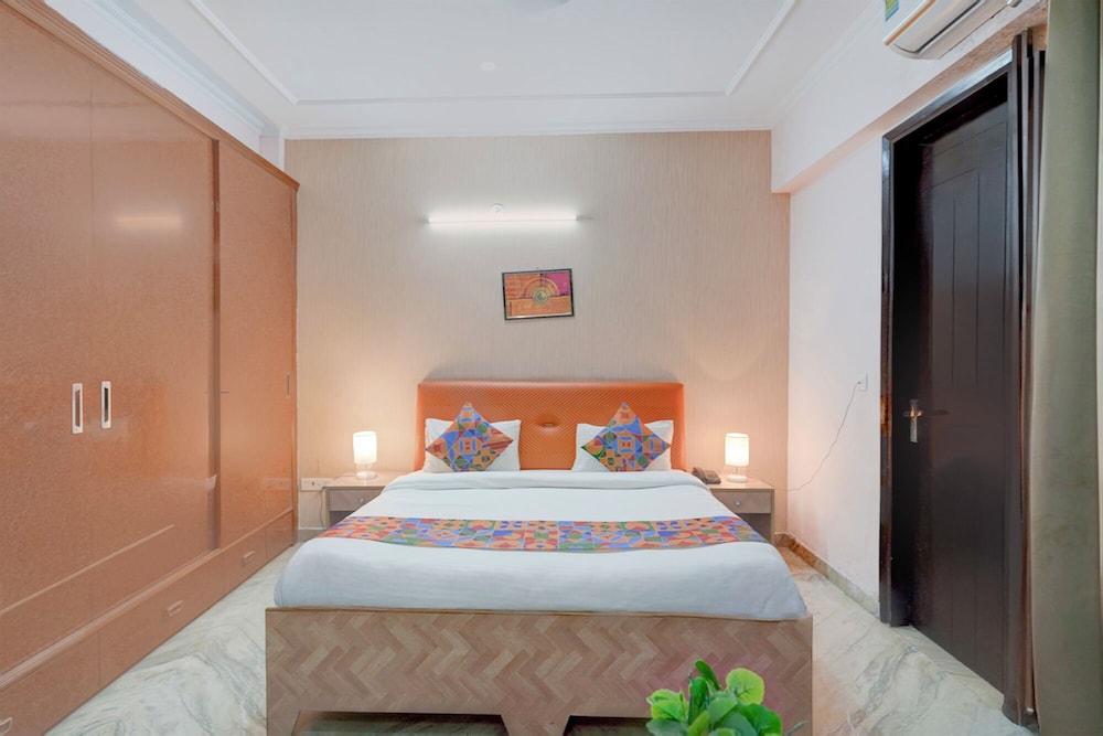 Fabhotel Rush Residency