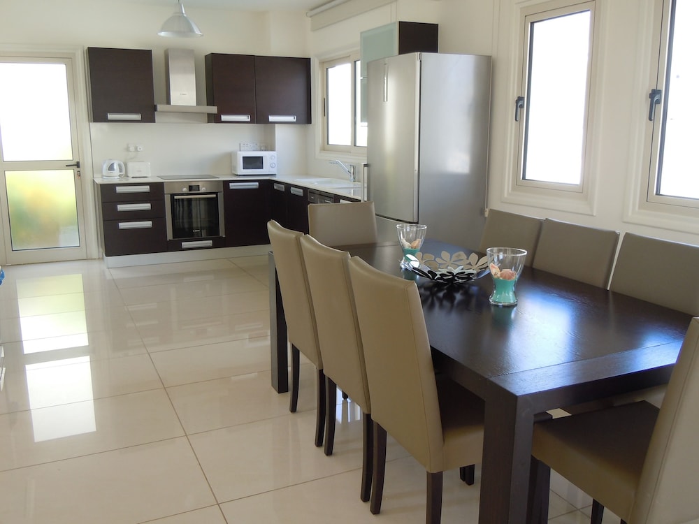 Athena Beach Villa