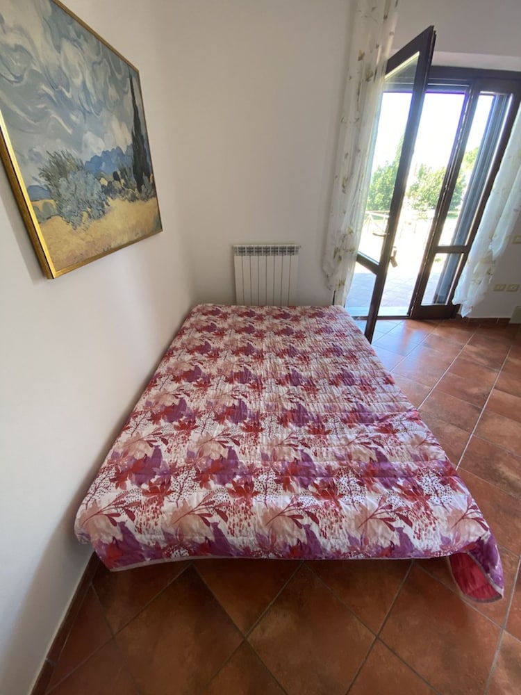 Two-room Apartment Sleeps 4 IN THE Countryside-rif Deste