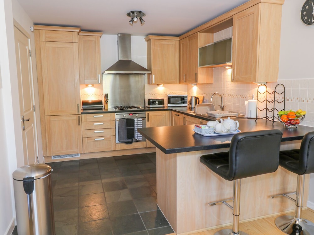12 Keathbank Court view 5