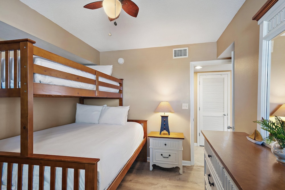 Pelican Beach Terrace 1203