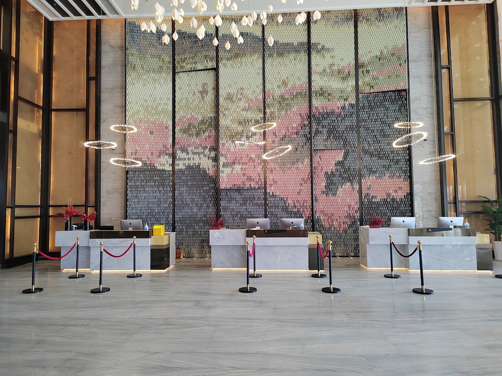 Grand Honor Hotel