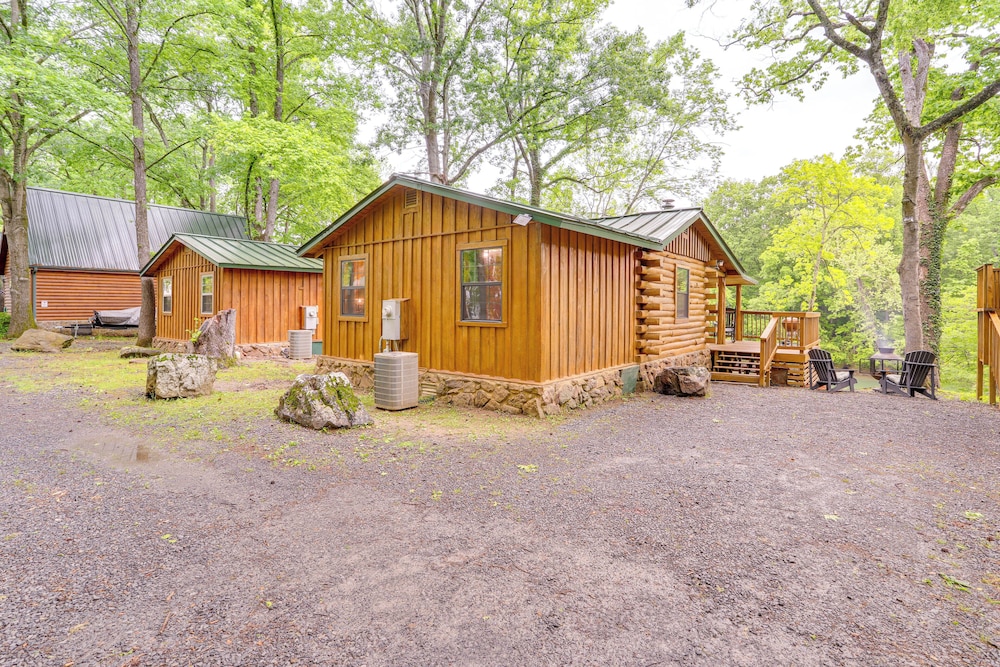Deck & Views: Little Red River Retreat!
