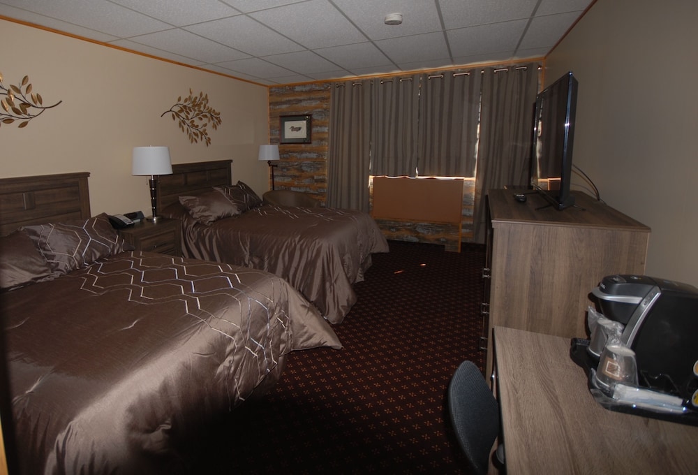 Pinewood Motor Inn