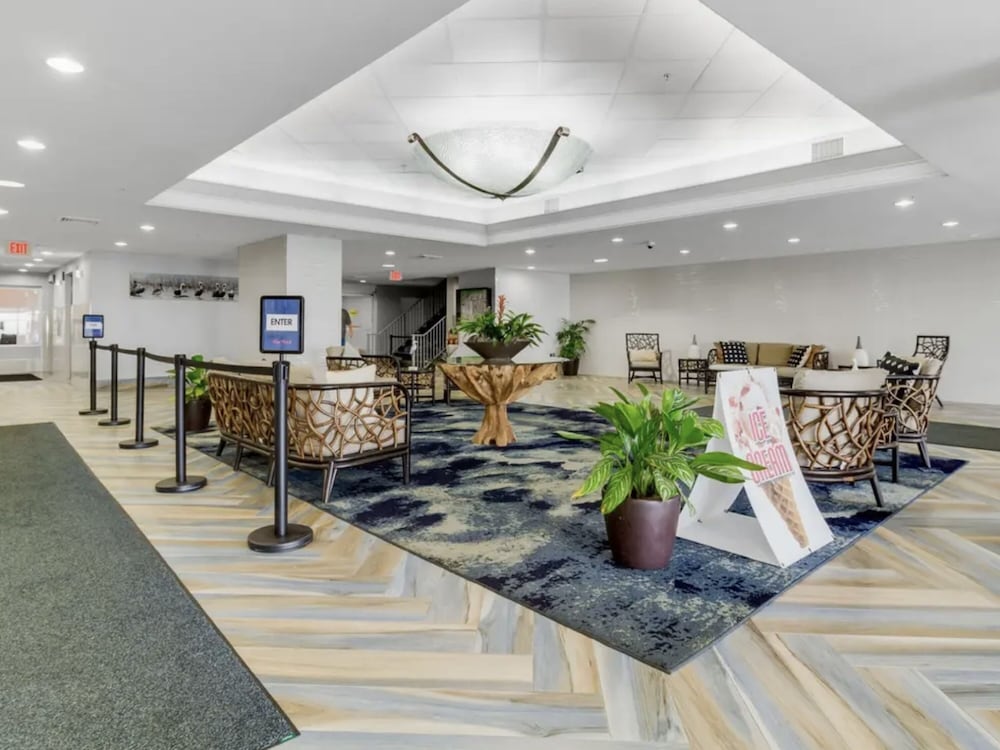 Myrtle Beach Vacations - 3 BR Units at Bay Watch by Elliott - Property Image 2
