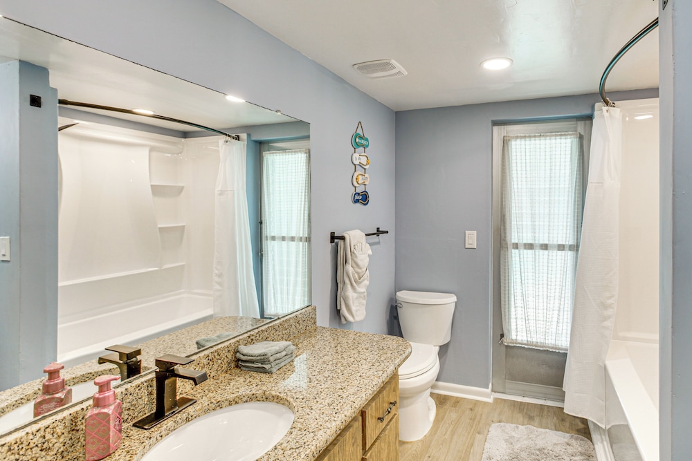 Swim, Hike & Golf: Family Gem in Cape Coral!