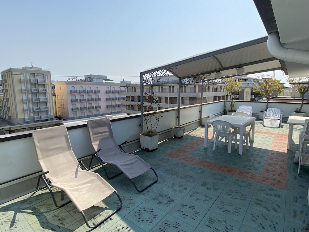 Foyer in Bibione With 1 Bedrooms and 1 Bathrooms