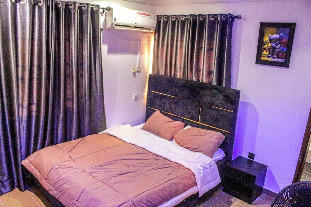2 Bedroom Luxury Apartment With Pool -24hrs Power -ps4