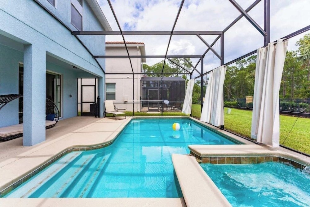 Sugar Palm Place 6 Bedroom Home