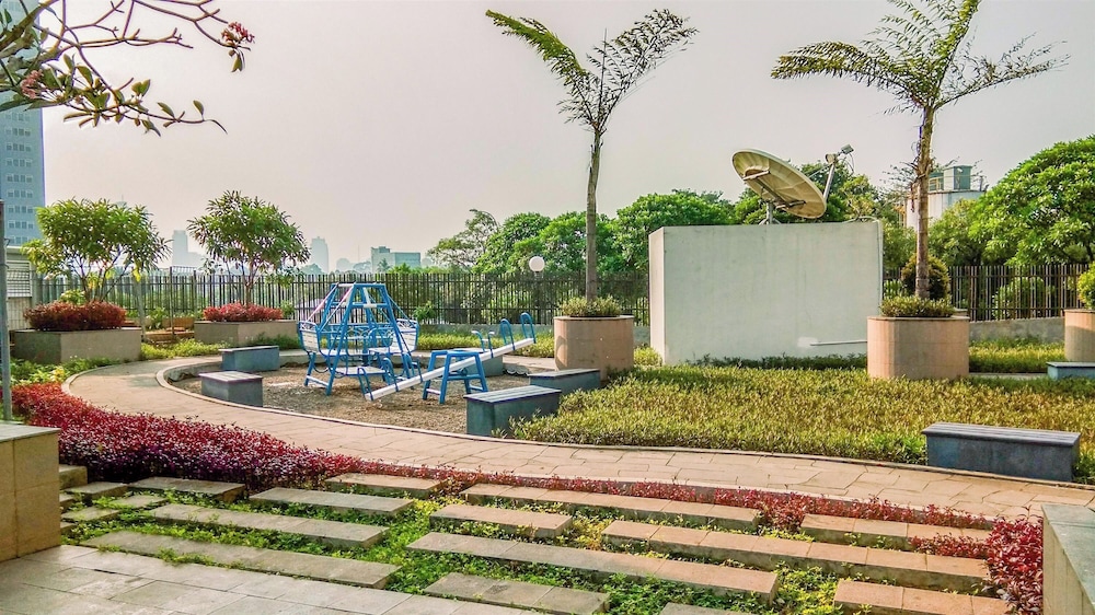 Prime Location 1Br At The Wave Kuningan Apartment