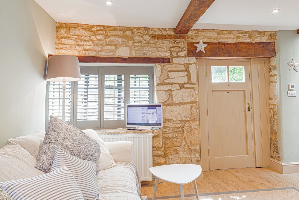 Mill House & Cottage - on Cotswold Way