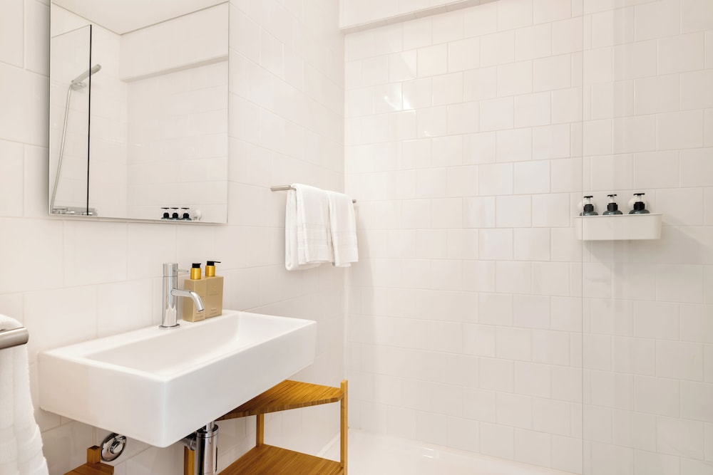 Acm002 Bombarda Homes, Pet Friendly Garden House