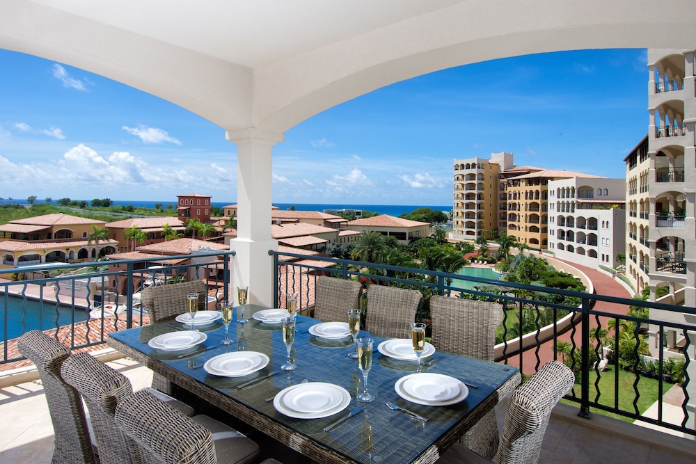 Aqua Vue by Island Properties Online
